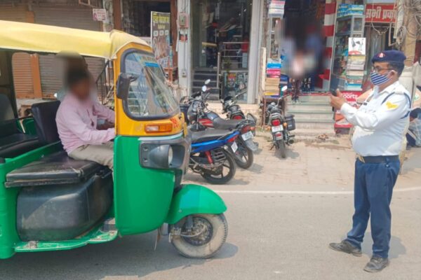 अम्बेडकरनगर में सघन वाहन चेकिंग अभियान” प्रवर्तन की कार्यवाही में 40,000 रुपये का जुर्माना किया गया!