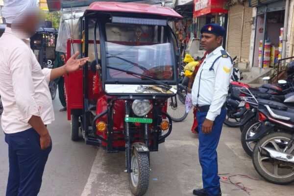 यातायात व्यवस्था को सुधारने के लिए सघन वाहन चेकिंग अभियान!