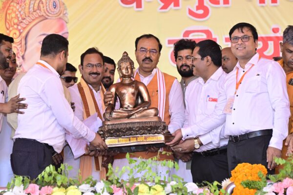 उपमुख्यमंत्री केशव प्रसाद मौर्य ने जन चौपाल को संबोधित करते हुए कहा जातीय जनगणना के फैसले के बाद समाजवादी अब समाप्तवादी है!