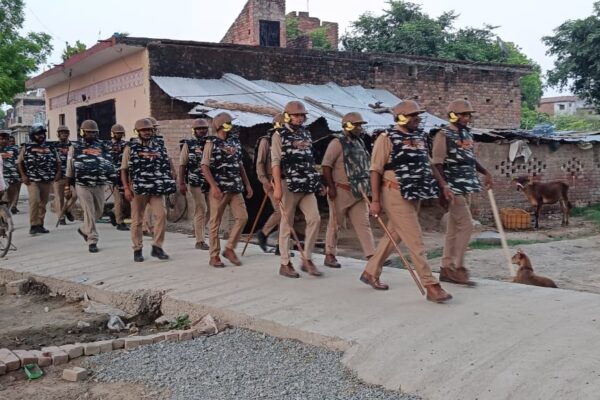 शांति और सुरक्षा के लिए पुलिस की पहल” बकरा ईद त्यौहार को लेकर पुलिस की तैयारियां पूरी फ्लैग मार्च