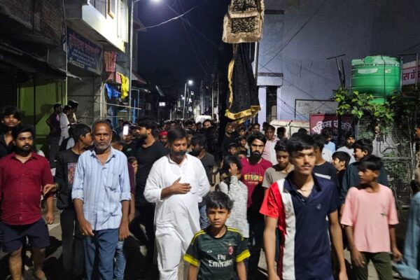 दो मोहर्रम का जुलूस अंजुमन हुसैनिया और सिपाहे हुसैनी संयुक्त अंजुमनों ने राजा सैय्यद मोहम्मद रज़ा कोठी से बरामद किया!