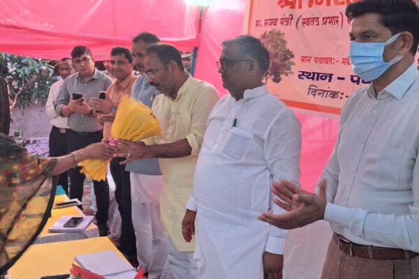 मुख्यमंत्री युवा उद्यमी विकास अभियान के तहत कार्यशाला के उद्देश्य और उपस्थित युवाओं को उद्यमी बनने के लिए प्रेरित करने का प्रयास!