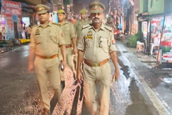 पुलिस का पैदल गश्त और सघन चेकिंग, आमजन को सुरक्षा का भरोसा!