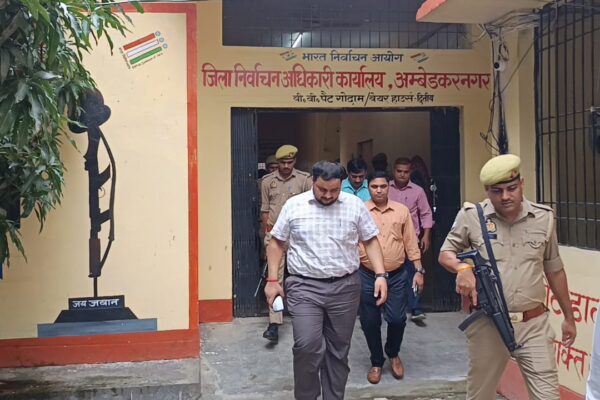 जिलाधिकारी ने किया ईवीएम वेयरहाउस का मासिक निरीक्षण सुरक्षा व्यवस्था पुख्ता