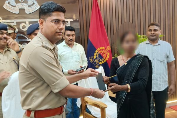 मोबाइल रिकवरी सेल की बड़ी सफलता  201 मोबाइल बरामद, कीमत 35 लाख से अधिक