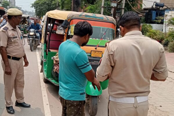 सघन वाहन चेकिंग अभियान: यातायात नियम तोड़ने वालों पर कड़ी कार्रवाई