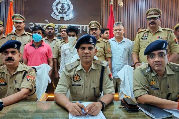 आलापुर पुलिस की बड़ी सफलता ₹10,000 छीनने वाले दो शातिर बदमाश दबोचे, कैश बरामद