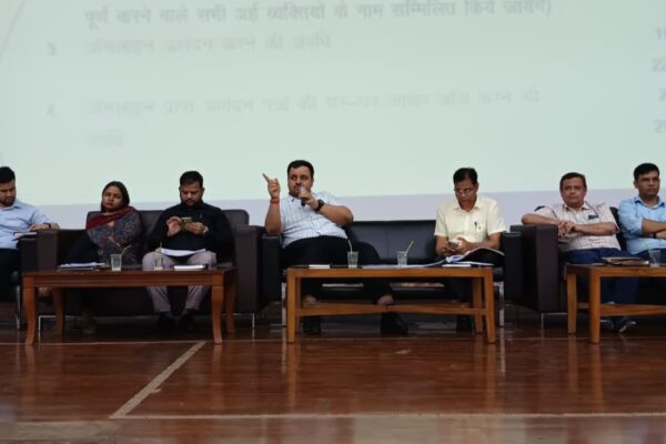 पंचायत निर्वाचक नियमावली का बृहद पुनरीक्षण : डीएम अनुपम शुक्ला ने दिए सख्त निर्देश!