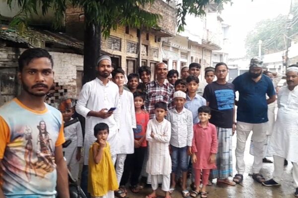🏠 बारिश से करंट का कहर: घर मौत का जाल बनने से साफ-साफ बचा महिला-बच्ची सहित तीन करंट की चपेट में – स्थानीय लोगों में आक्रोश!