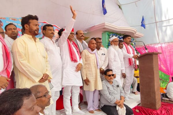 “कांशीराम की विचारधारा अमर रहे” विधायक राममूर्ति वर्मा ने गनेशपुर फिदाईन में मनाई कांशीराम की पुण्यतिथि!