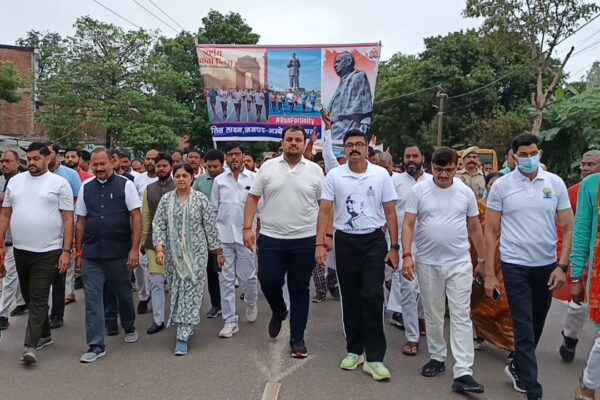 “राष्ट्रीय एकता की दौड़” में उमड़ा जनसैलाब – अम्बेडकरनगर में धूमधाम से मनाई गई सरदार पटेल की 150वीं जयंती